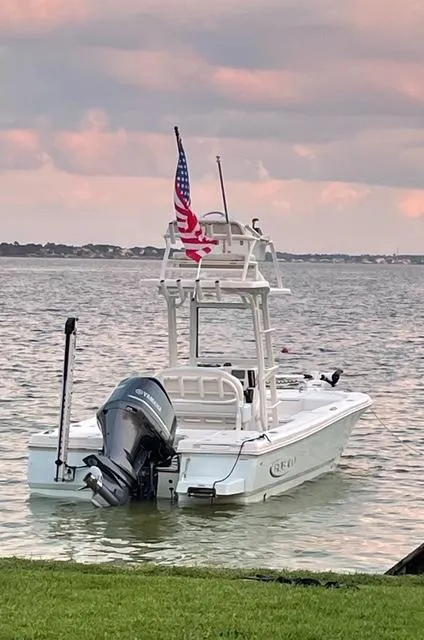 Slide: The Image of Robalo 246 Cayman 2020 - 89