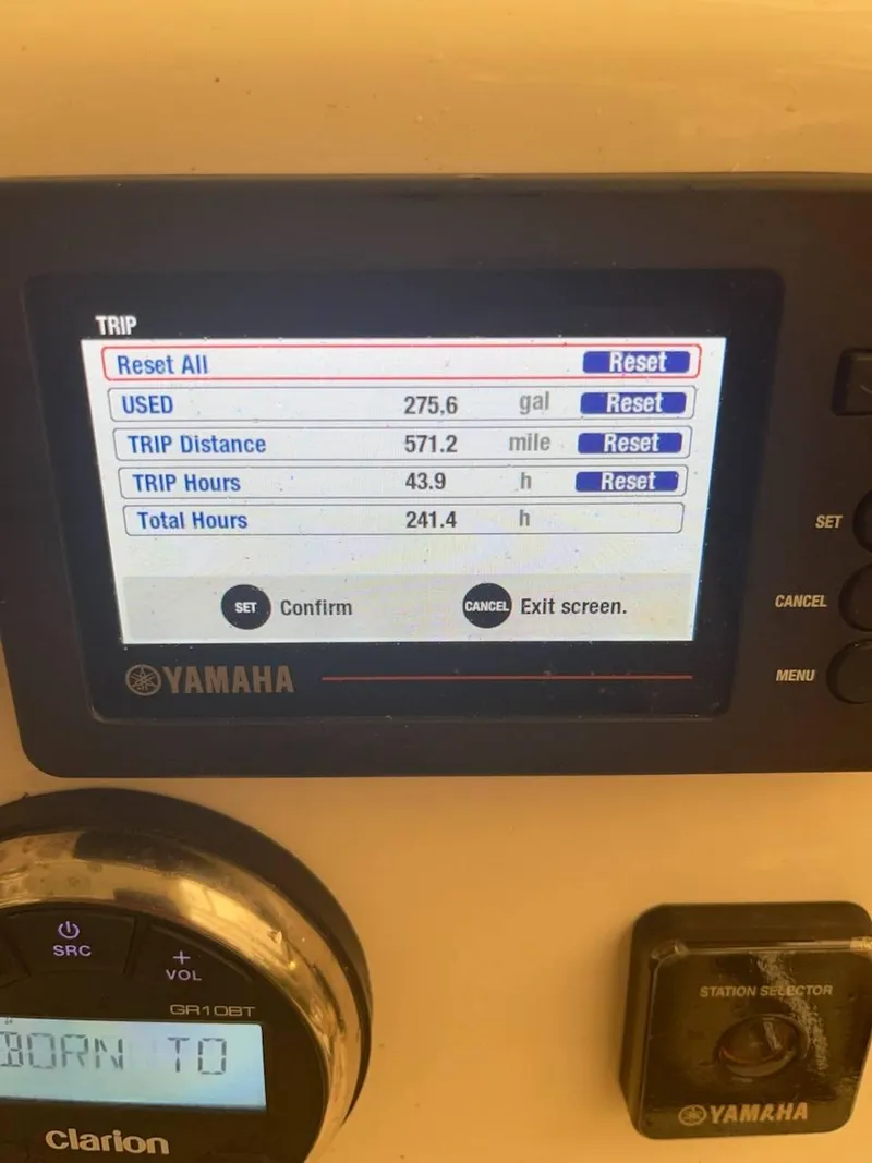 Slide: The Image of Robalo 246 Cayman 2020 - 93