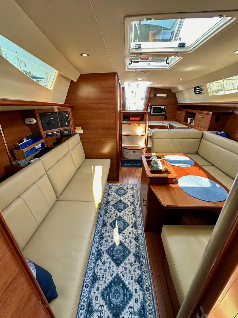 Slide: The Image of Hunter 33 2013 - 58