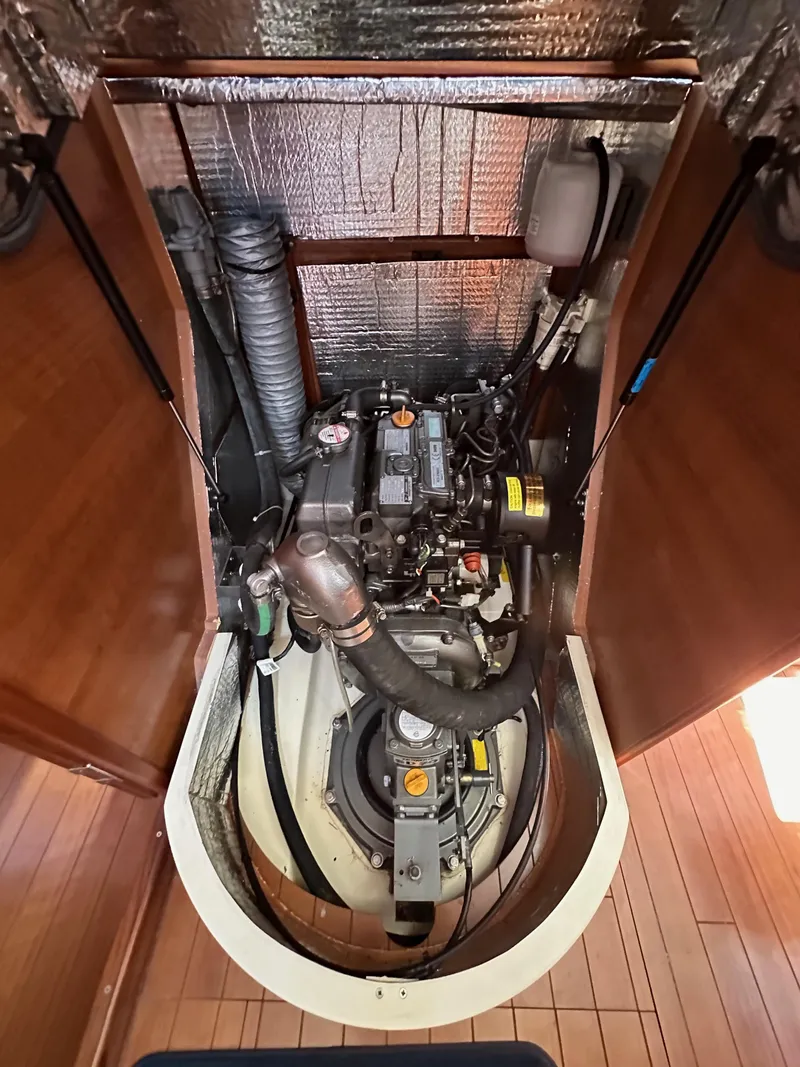 Slide: The Image of Hunter 33 2013 - 60