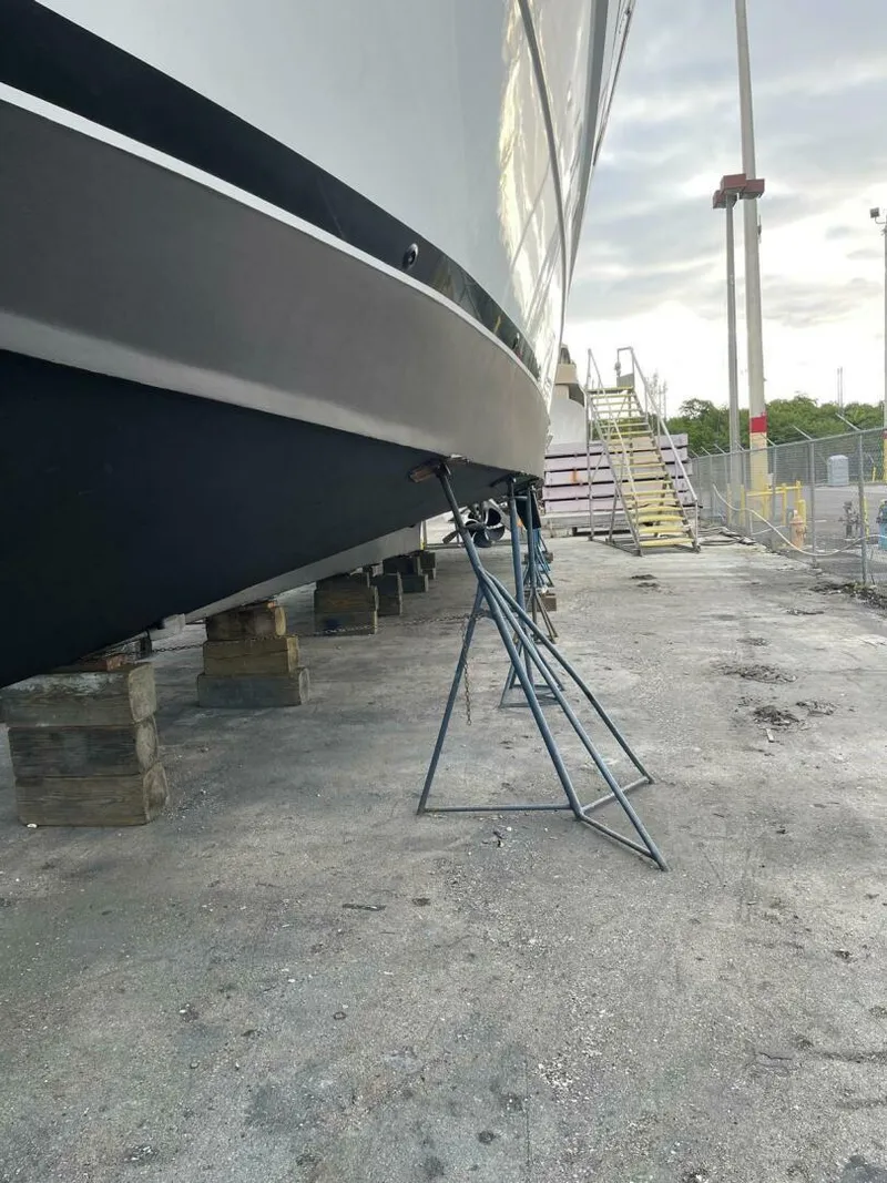 Slide: The Image of Tarrab Motor Yacht 1999 - 65