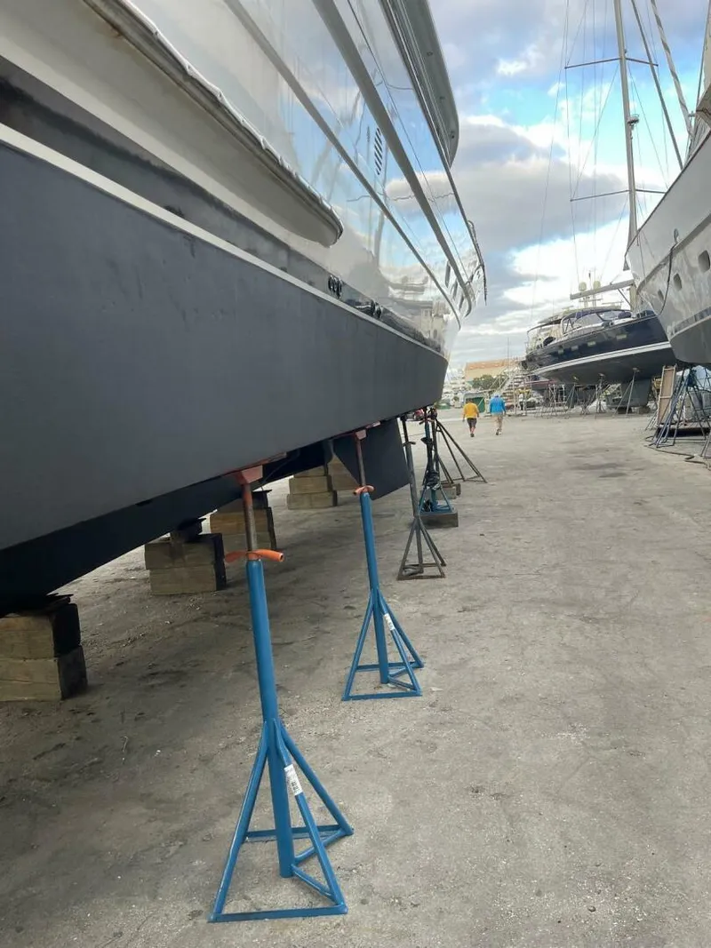 Slide: The Image of Tarrab Motor Yacht 1999 - 68