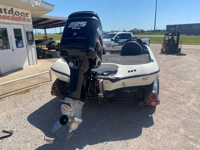 Slide: The Image of Ranger 208 VX 2009 - 8