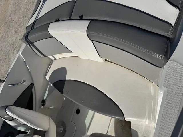 Slide: The Image of Sea Ray 185 Sport 2011 - 6