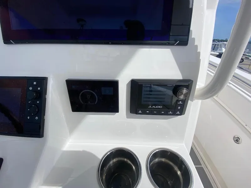 Slide: The Image of Caymas 341 CC 2021 - 15