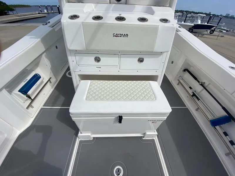 Slide: The Image of Caymas 341 CC 2021 - 32