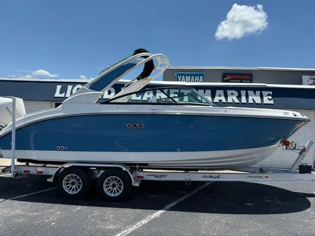 Slide: The Image of Sea Ray SDX 250 Outboard 2025 - 3