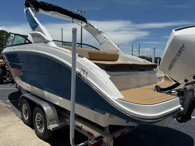 Slide: The Image of Sea Ray SDX 250 Outboard 2025 - 5
