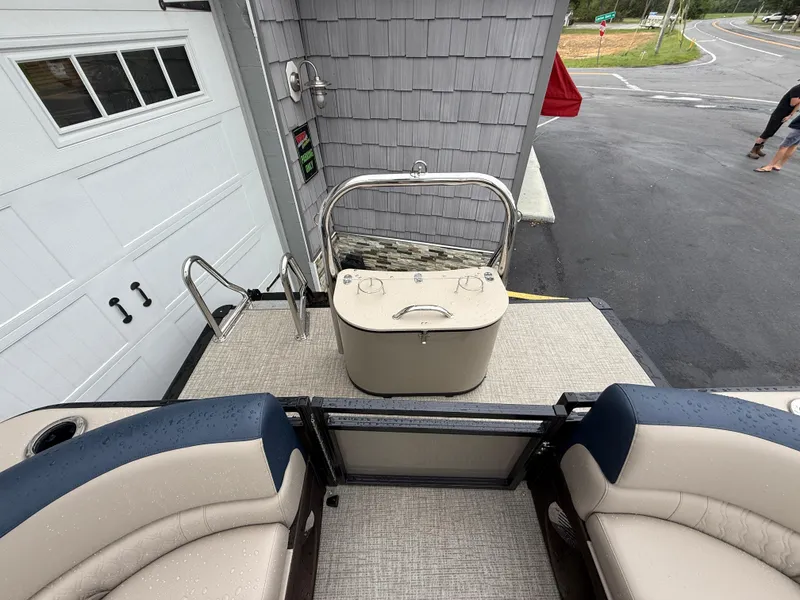 Slide: The Image of 2025 Avalon 2385 LSZ Quad Lounger Tri Toon with luxurious seating and modern design. - 25