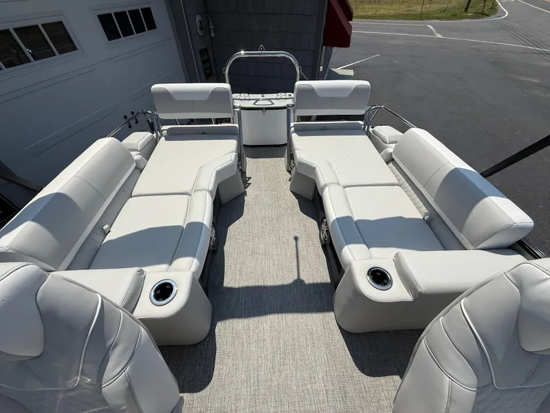 Slide: The Image of 2025 Avalon 2385 Catalina Quad Lounger with luxurious seating and modern design. - 14