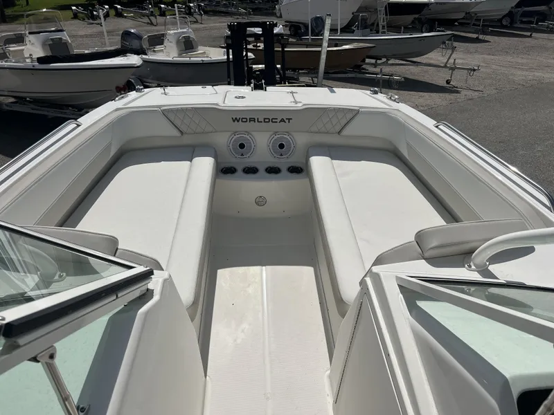 Slide: The Image of World Cat 230 SD 2025 - 14