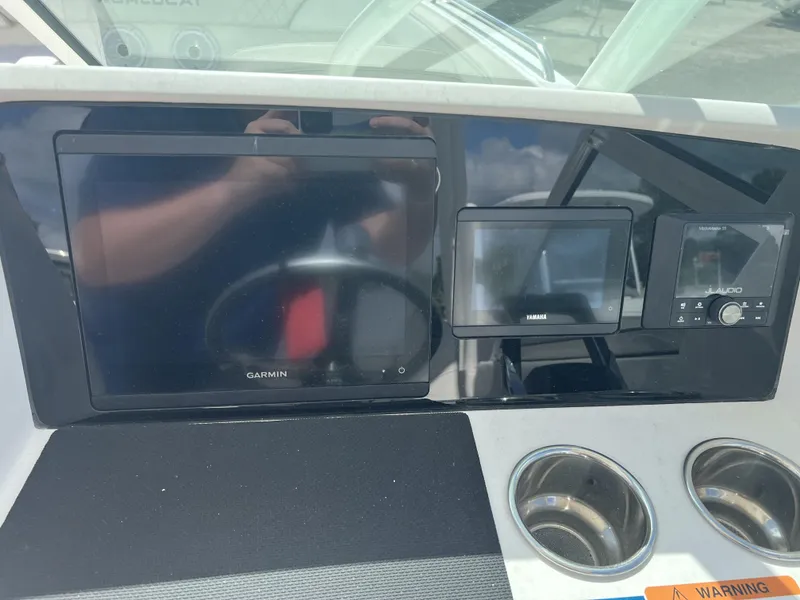 Slide: The Image of World Cat 230 SD 2025 - 16