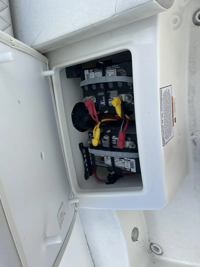 Slide: The Image of World Cat 230 SD 2025 - 17