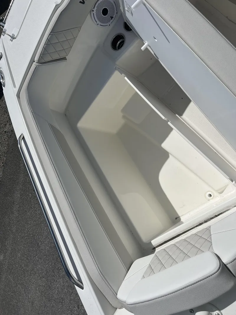 Slide: The Image of World Cat 230 SD 2025 - 4