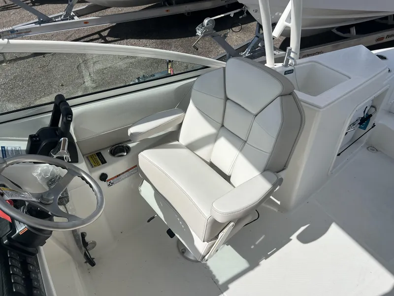 Slide: The Image of World Cat 230 SD 2025 - 7