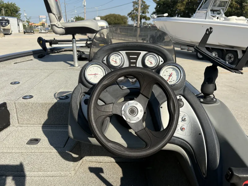 Slide: The Image of Tracker 195 TXW 2017 - 4