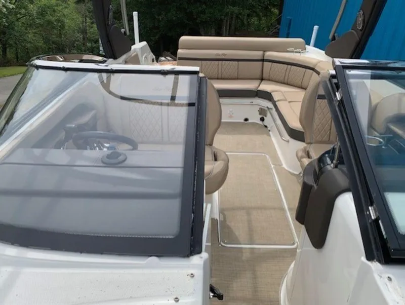 Slide: The Image of Sea Ray SLX 280 2017 - 14