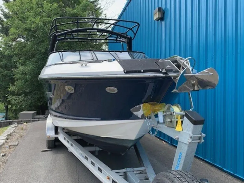 Slide: The Image of Sea Ray SLX 280 2017 - 2