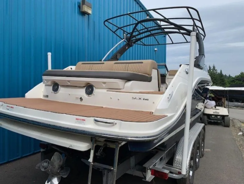 Slide: The Image of Sea Ray SLX 280 2017 - 7