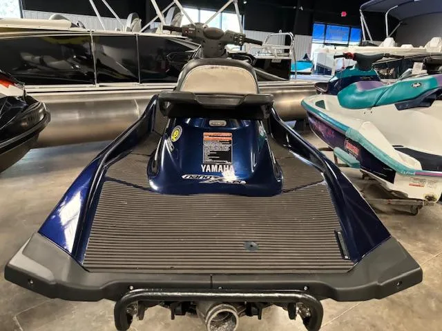 Slide: The Image of 2017 Yamaha WaveRunner VX Cruiser HO 1.0 in showroom, rear view. - 6