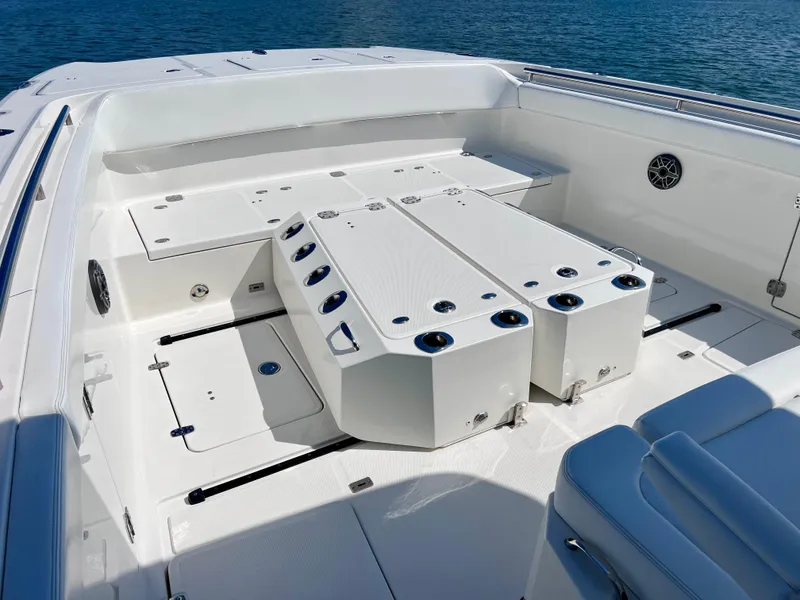 Slide: The Image of World Cat 400 CC-X 2022 - 65