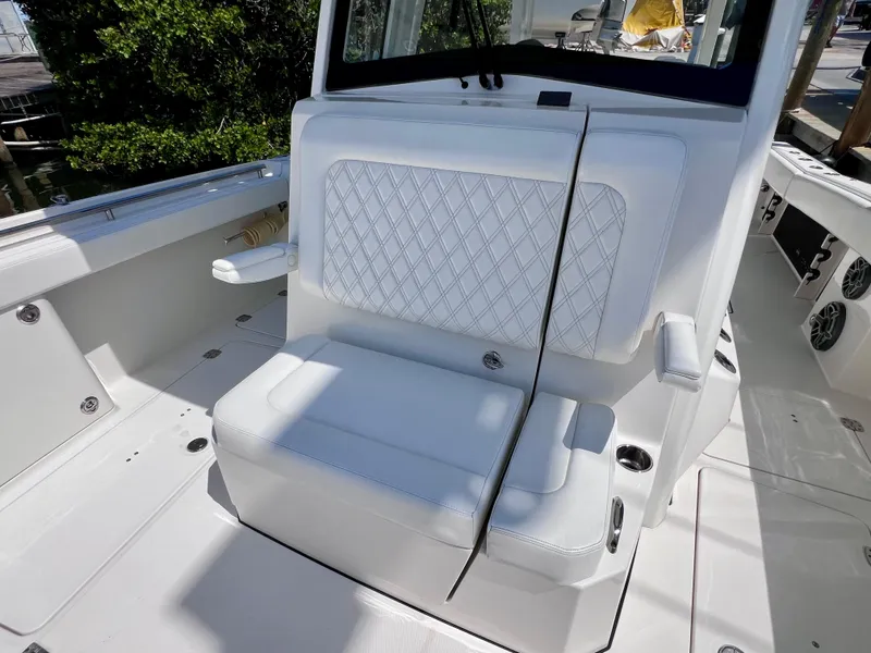 Slide: The Image of World Cat 400 CC-X 2022 - 75