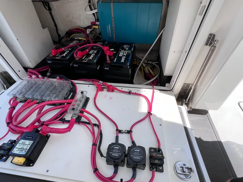 Slide: The Image of World Cat 400 CC-X 2022 - 91