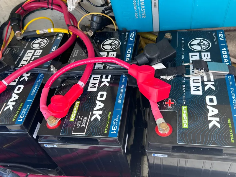 Slide: The Image of World Cat 400 CC-X 2022 - 92