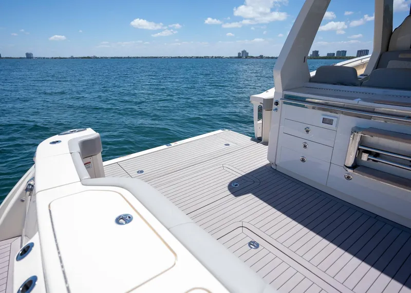 Slide: The Image of Scout 530 LXF 2026 - 17