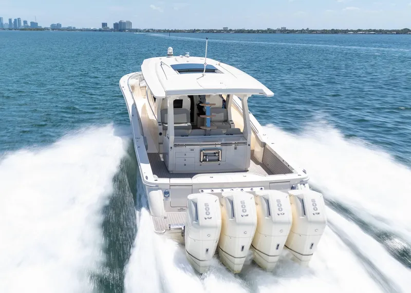 Slide: The Image of Scout 530 LXF 2026 - 3