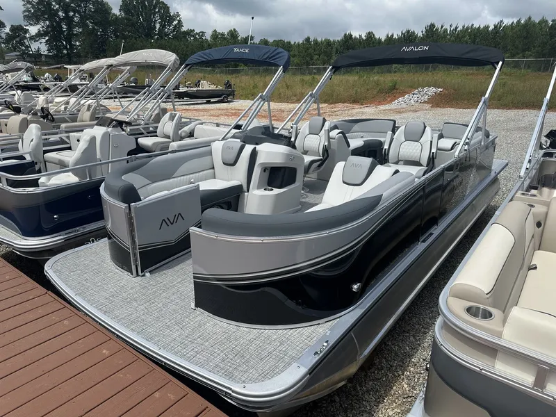 Slide: The Image of Avalon LSZ Quad Lounger 2025 - 1