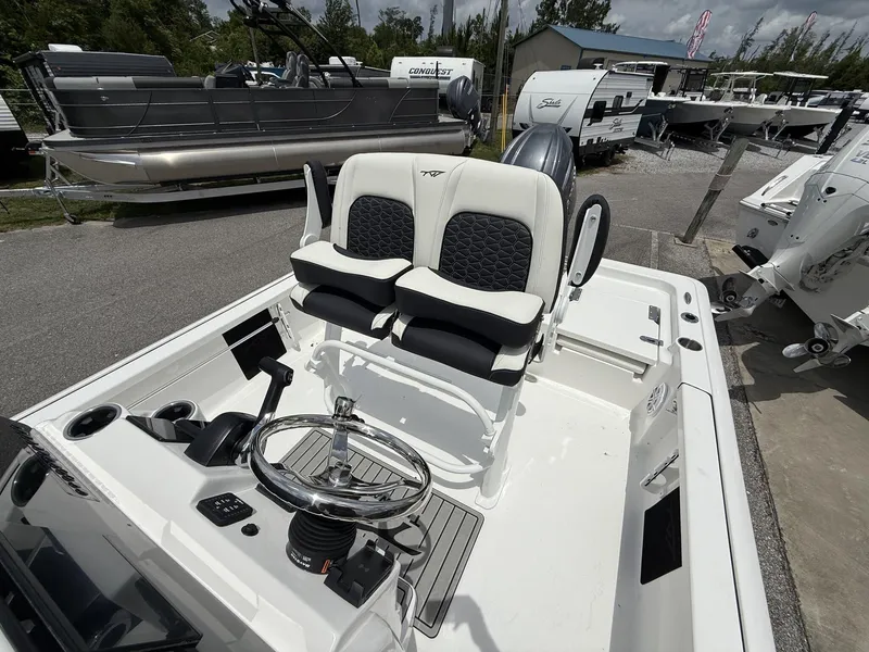 Slide: The Image of Tidewater 2110 Bay Max 2025 - 5