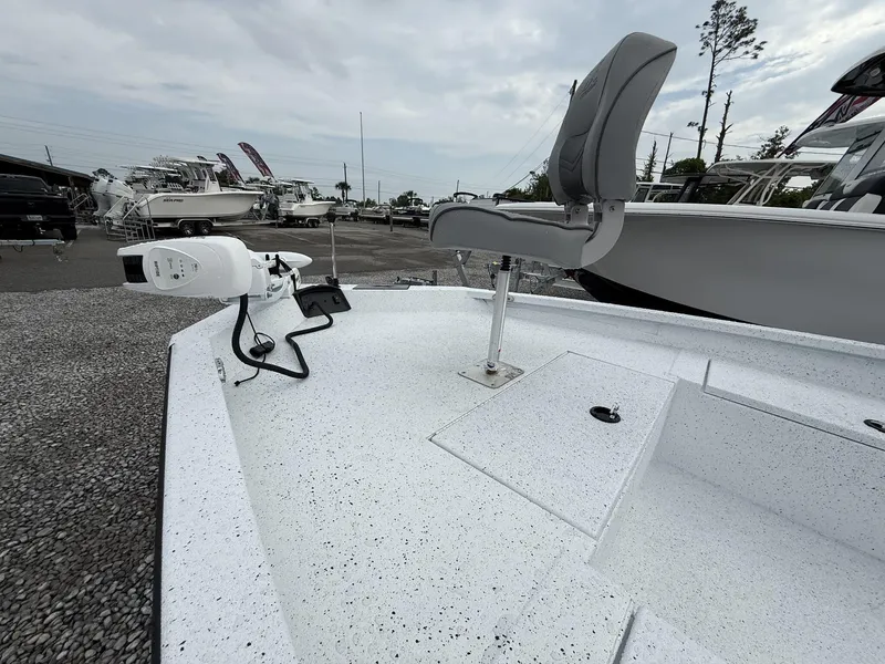 Slide: The Image of Xpress Hyper-Lift Series H22B 2025 - 5