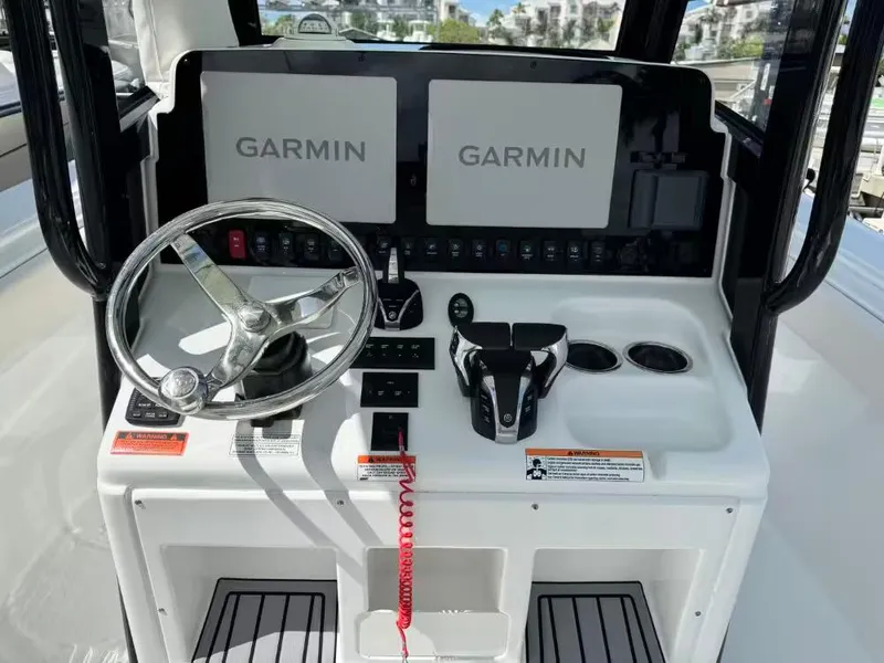 Slide: The Image of Sea Hunt Ultra 275 SE 2023 - 10