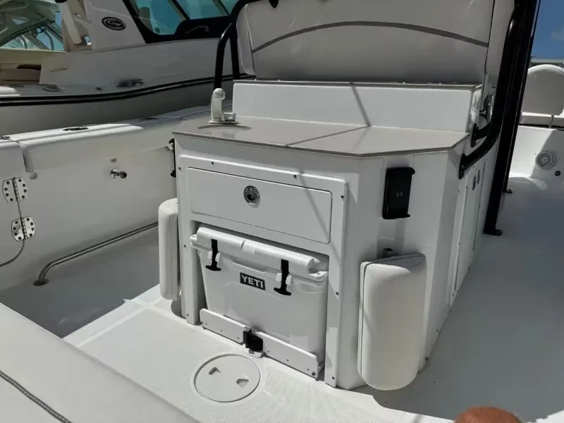 Slide: The Image of Sea Hunt Ultra 275 SE 2023 - 12