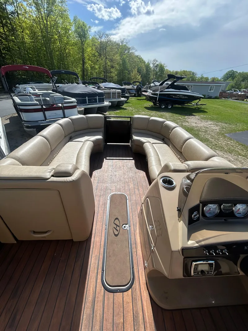 Slide: The Image of Brunswick Boat Group SOLSTICE 240 2019 - 15