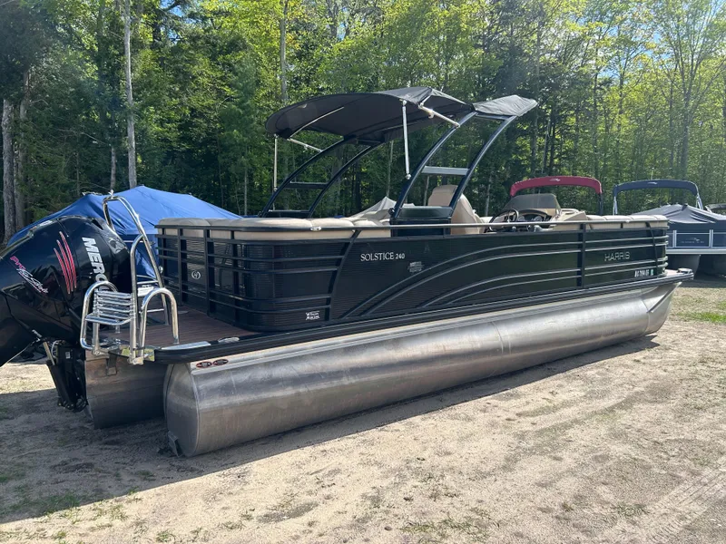 Slide: The Image of Brunswick Boat Group SOLSTICE 240 2019 - 20