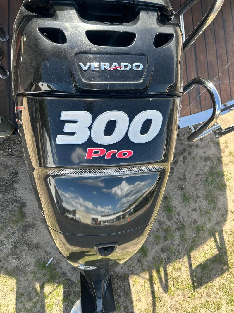 Slide: The Image of Brunswick Boat Group SOLSTICE 240 2019 - 6