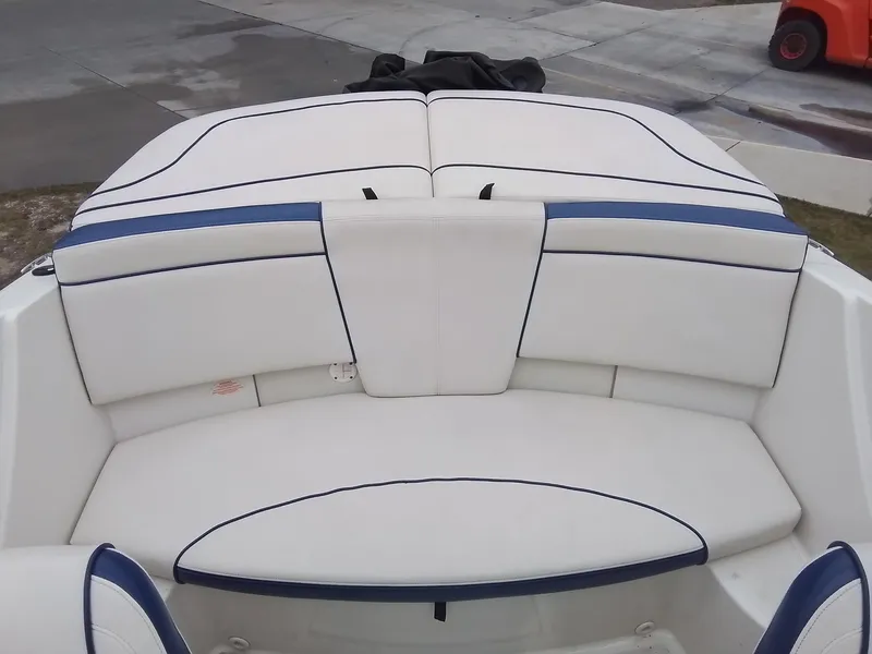 Slide: The Image of Sea Ray 185 Sport 2010 - 23