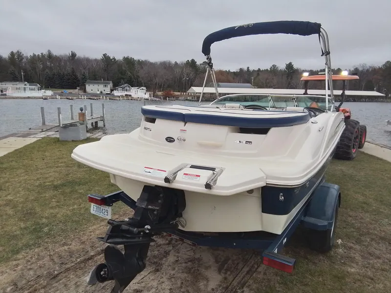 Slide: The Image of Sea Ray 185 Sport 2010 - 3