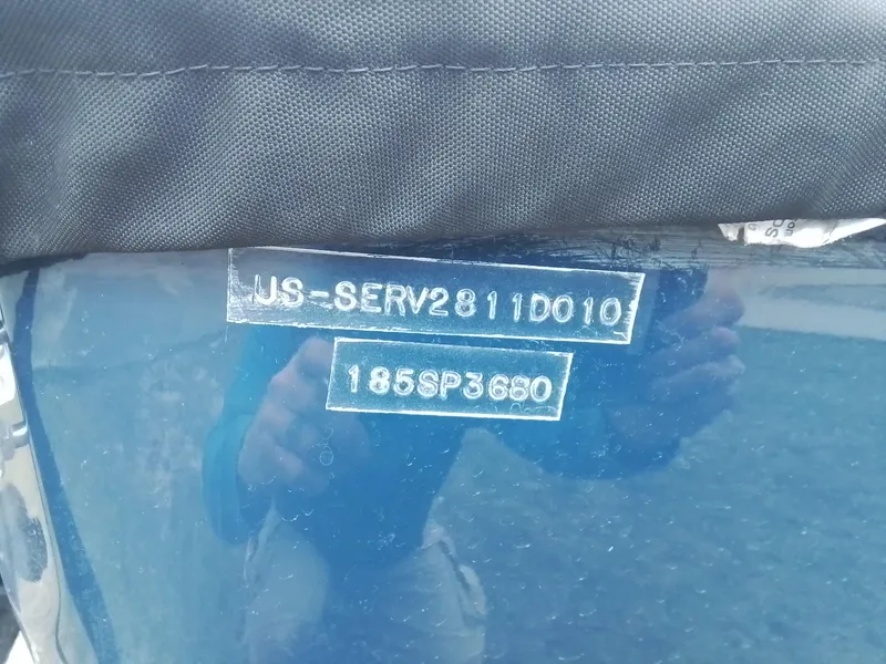 Slide: The Image of Sea Ray 185 Sport 2010 - 34