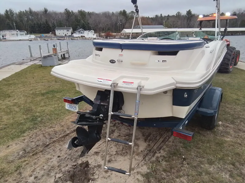 Slide: The Image of Sea Ray 185 Sport 2010 - 4