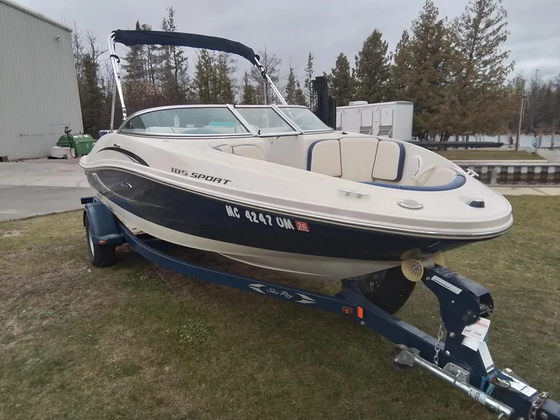 Slide: The Image of Sea Ray 185 Sport 2010 - 8