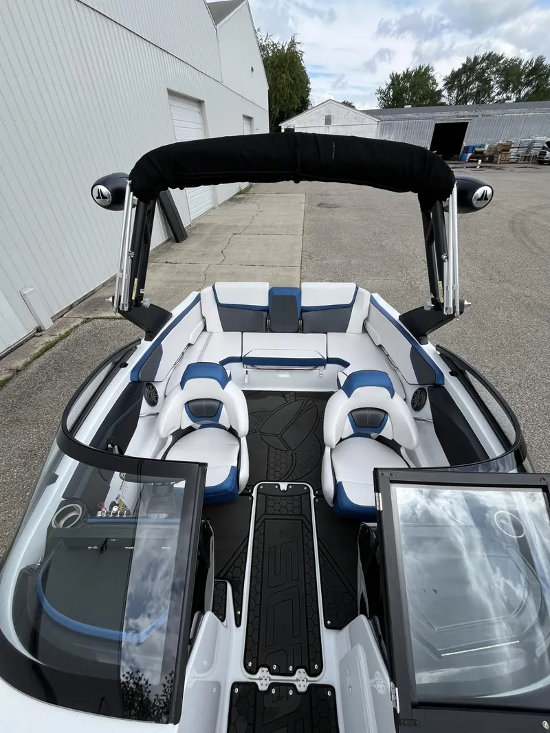 Slide: The Image of Scarab Jet 2023 - 15