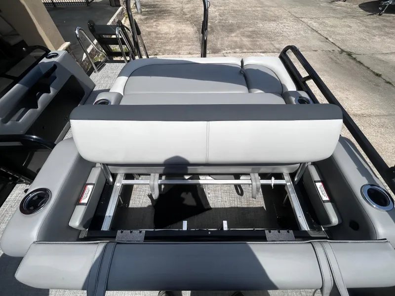 Slide: The Image of Avalon LSZ VRB23T DX 2025 - 27