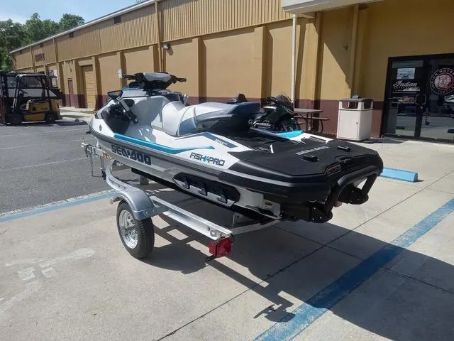 Slide: The Image of Sea-Doo FISH PRO 2025 - 11