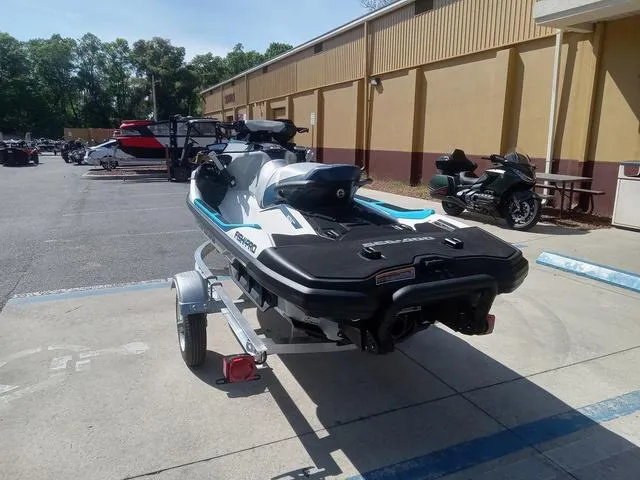 Slide: The Image of Sea-Doo FISH PRO 2025 - 12