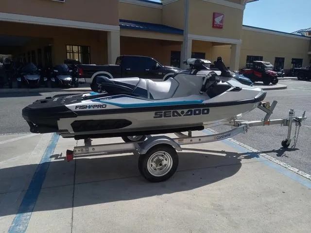 Slide: The Image of Sea-Doo FISH PRO 2025 - 16