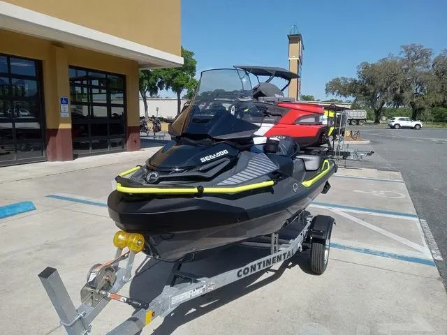 Slide: The Image of Sea-Doo Explorer Pro 2025 - 6
