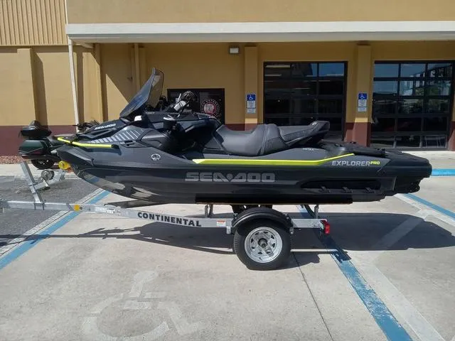 Slide: The Image of Sea-Doo Explorer Pro 2025 - 9